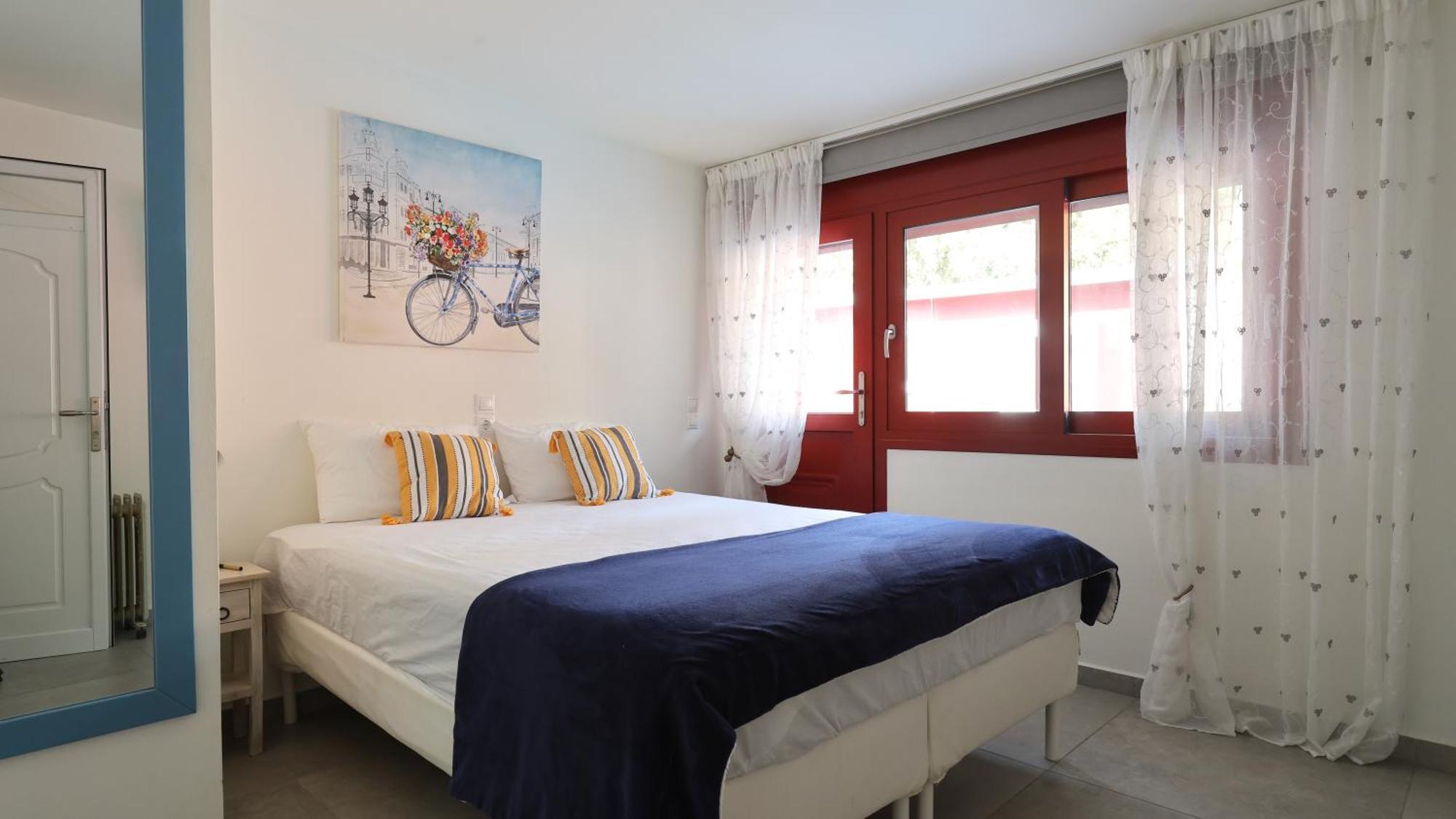 Вилла The Bordeaux Door Aegina Экстерьер фото